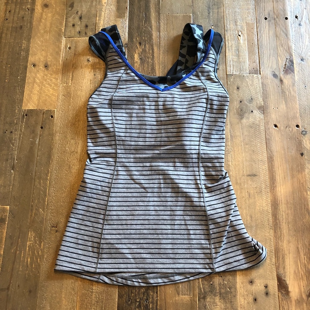Printed lululemon tank with built in bra